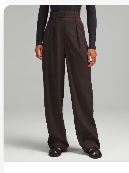 Lululemon Lululemon Pleat-Front High-Rise Trouser In Espresso